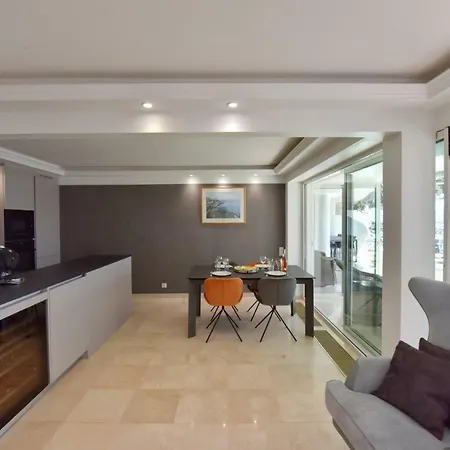Kikiloue Face A La Mer Croisette 3 Pieces Au Pied Des Plages Apartment