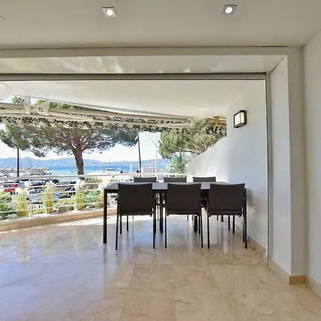 Apartment Kikiloue Face A La Mer Croisette 3 Pieces Au Pied Des Plages