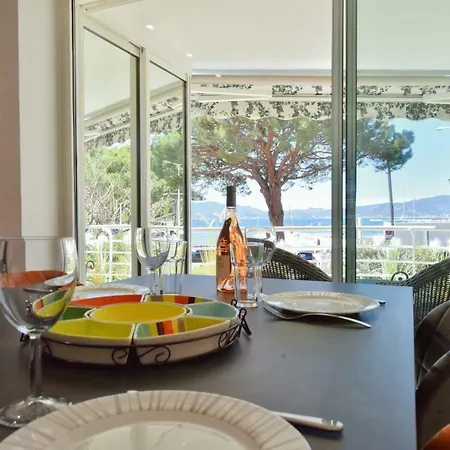 Apartment Kikiloue Face A La Mer Croisette 3 Pieces Au Pied Des Plages