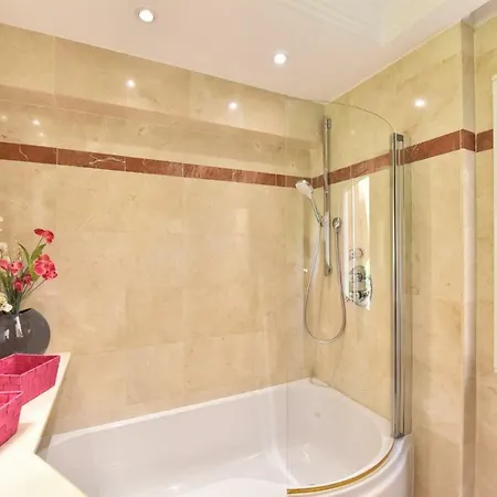 Kikiloue Face A La Mer Croisette 3 Pieces Au Pied Des Plages Apartment Cannes