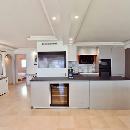 Apartment Kikiloue Face A La Mer Croisette 3 Pieces Au Pied Des Plages *