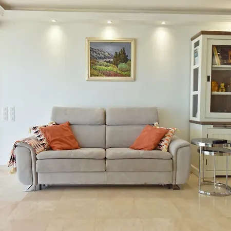 Apartment Kikiloue Face A La Mer Croisette 3 Pieces Au Pied Des Plages